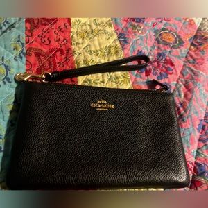 Coach corner zip wallet